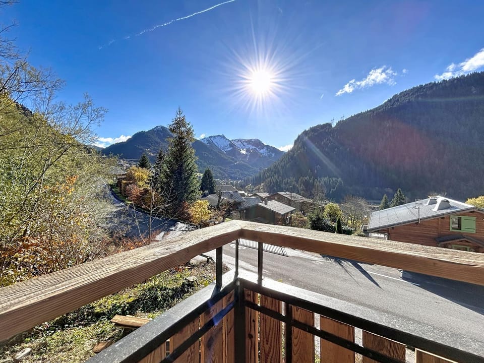 Balcony/Terrace, Mountain view