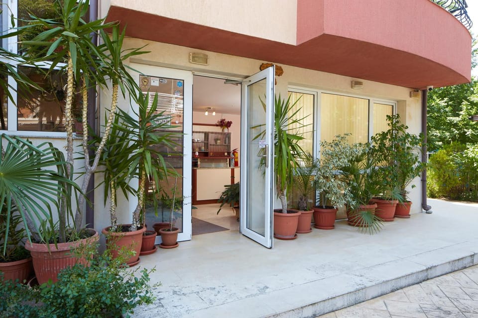 Guesthouse Kirov Bed and Breakfast in Burgas Province