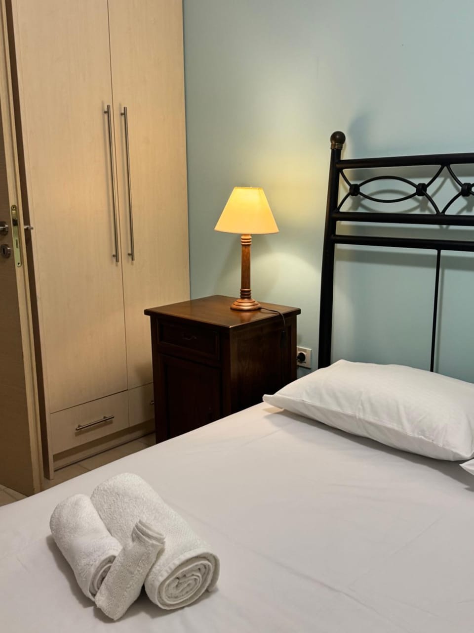 Bed, Photo of the whole room, Bedroom, towels, wardrobe