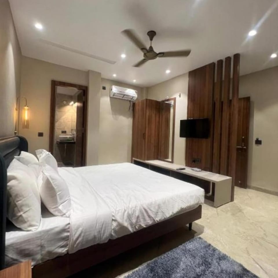 Photo of the whole room