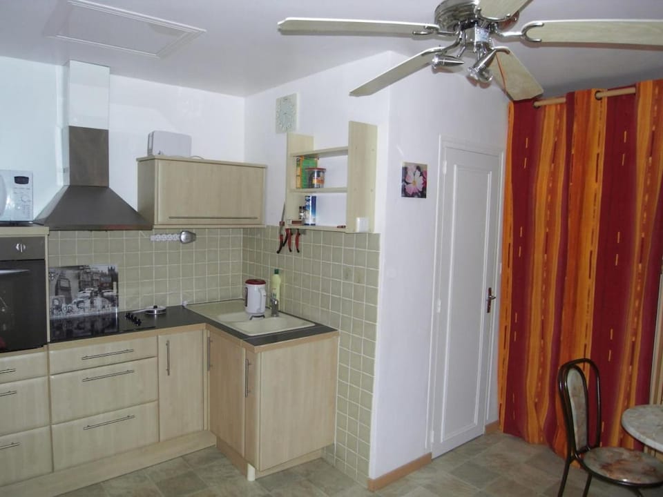 VILLA NOEMIE Studio - de 100 m des Thermes Apartment in Occitanie