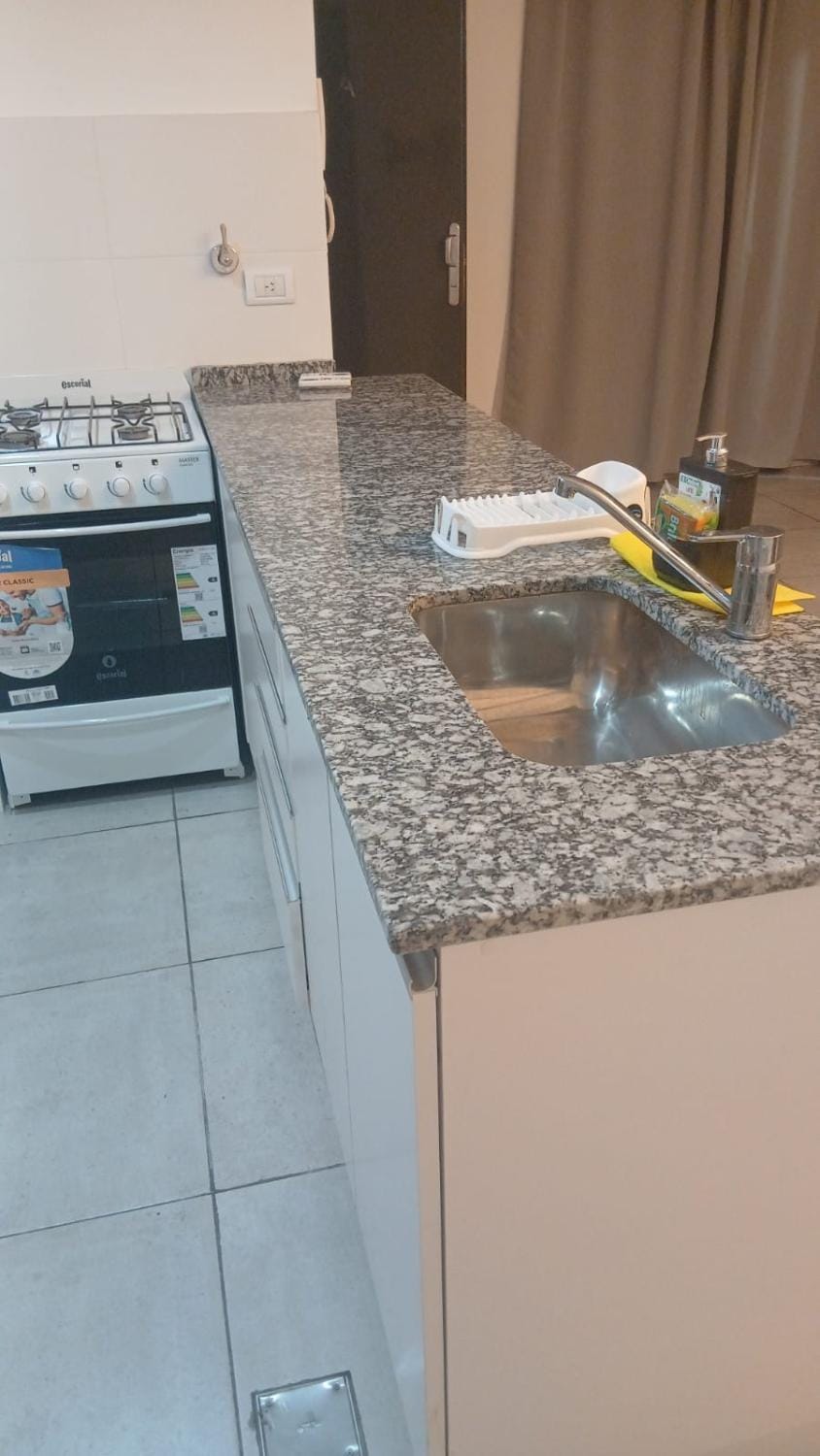 Maravilloso departamento en calle Venezuela con balcon Apartment in Buenos Aires
