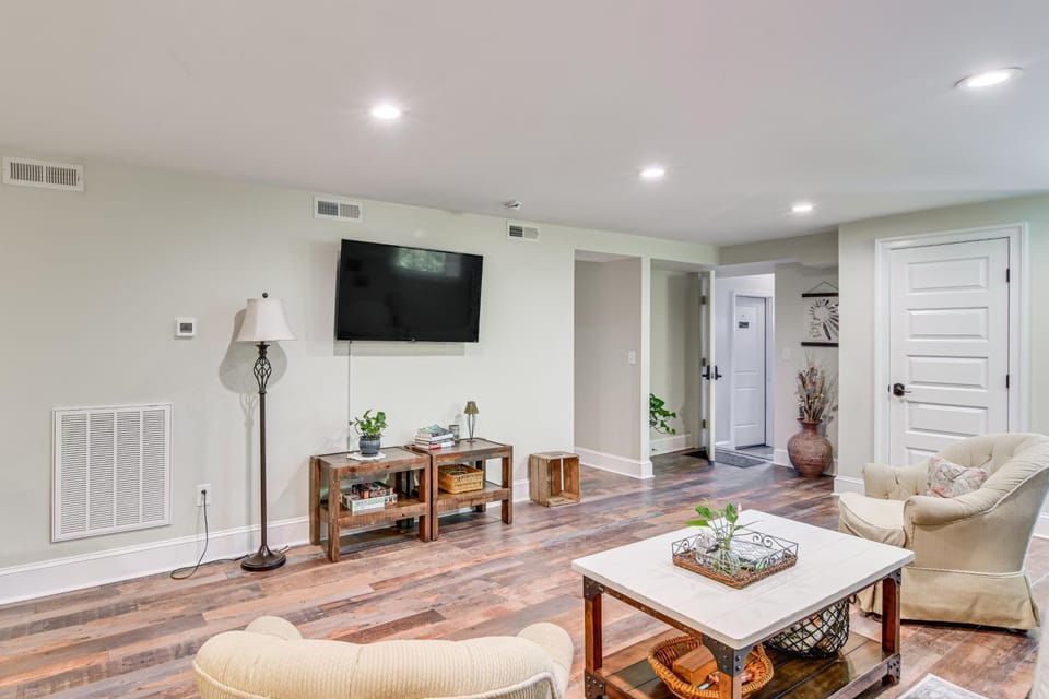 Explore Historic Dtwn Staunton! Walkable Apartment Apartment in Staunton