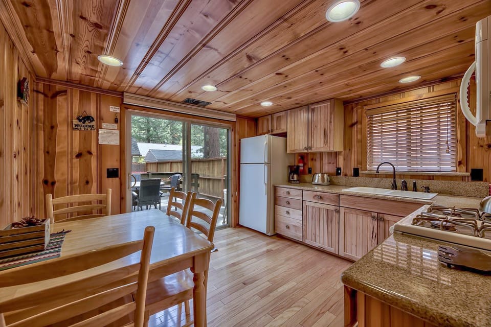 Patio, Dining area, furniture, kitchen