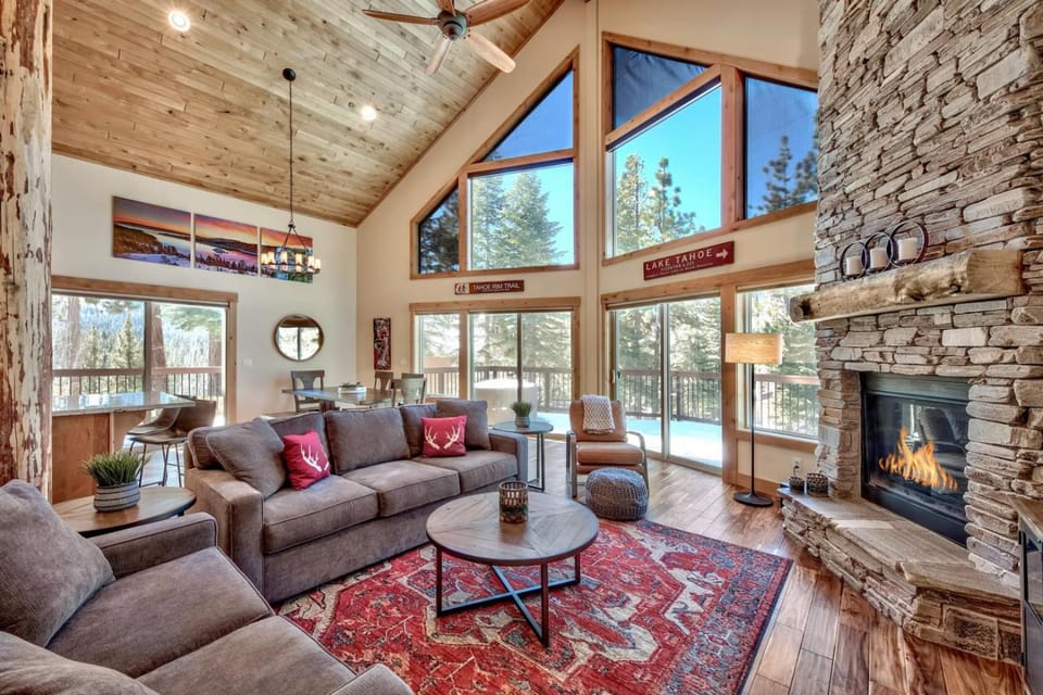 Day, View (from property/room), Living room, Seating area, fireplace, furniture