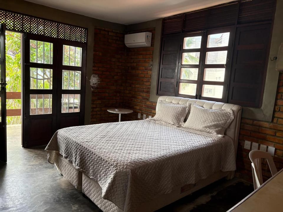 Photo of the whole room, Bedroom, air conditioner