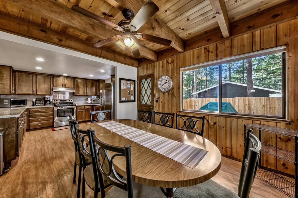 Natural landscape, Kitchen or kitchenette, Dining area, furniture