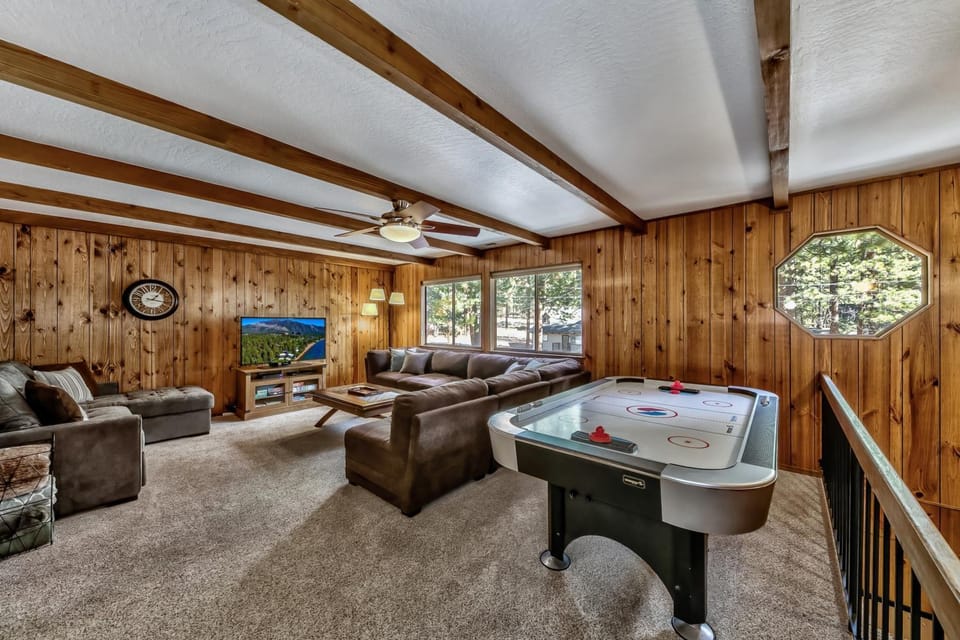 Game Room, TV and multimedia, Living room, furniture
