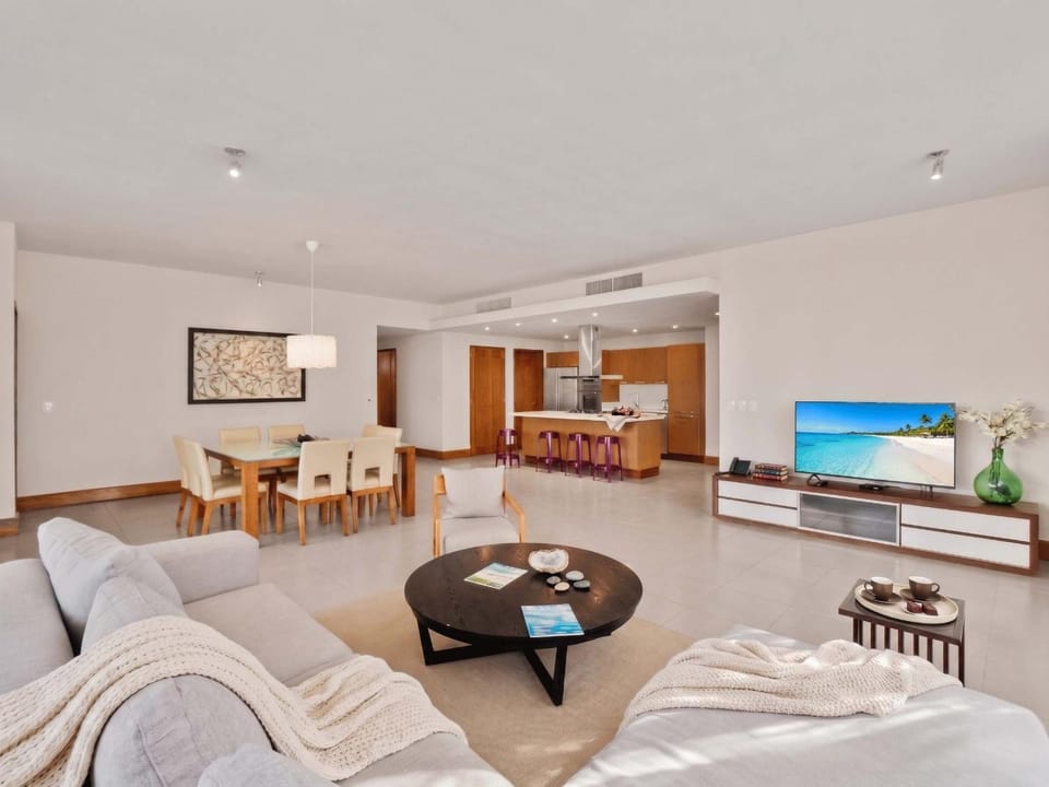 3BR Beachfront Private Pool Ultravioleta Cabarete Apartment in Cabarete
