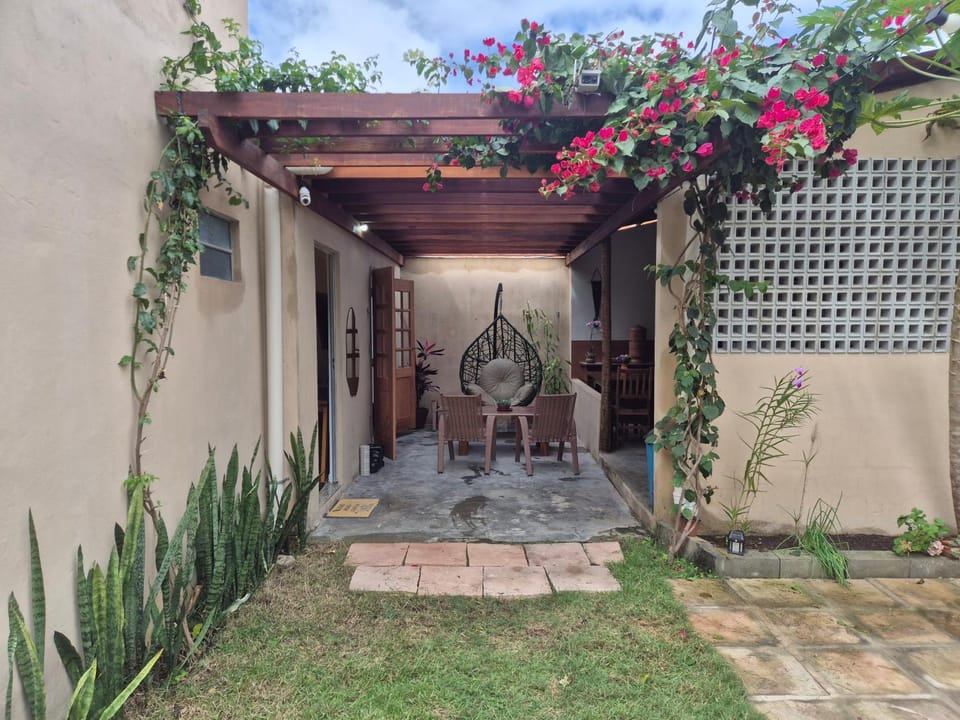 Estúdio aconchegante com cozinha externa e quintal House in State of Bahia