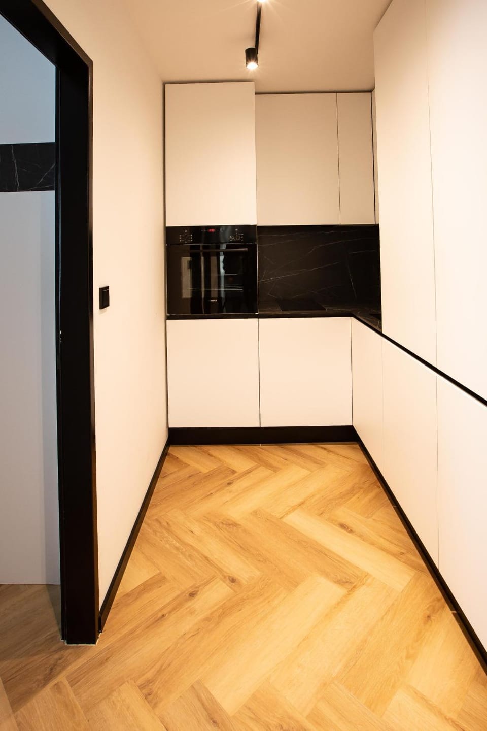 Kitchen or kitchenette, kitchen
