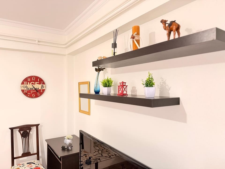 Pink Pencere Center Apartment in Decentralized Administration of the Aegean