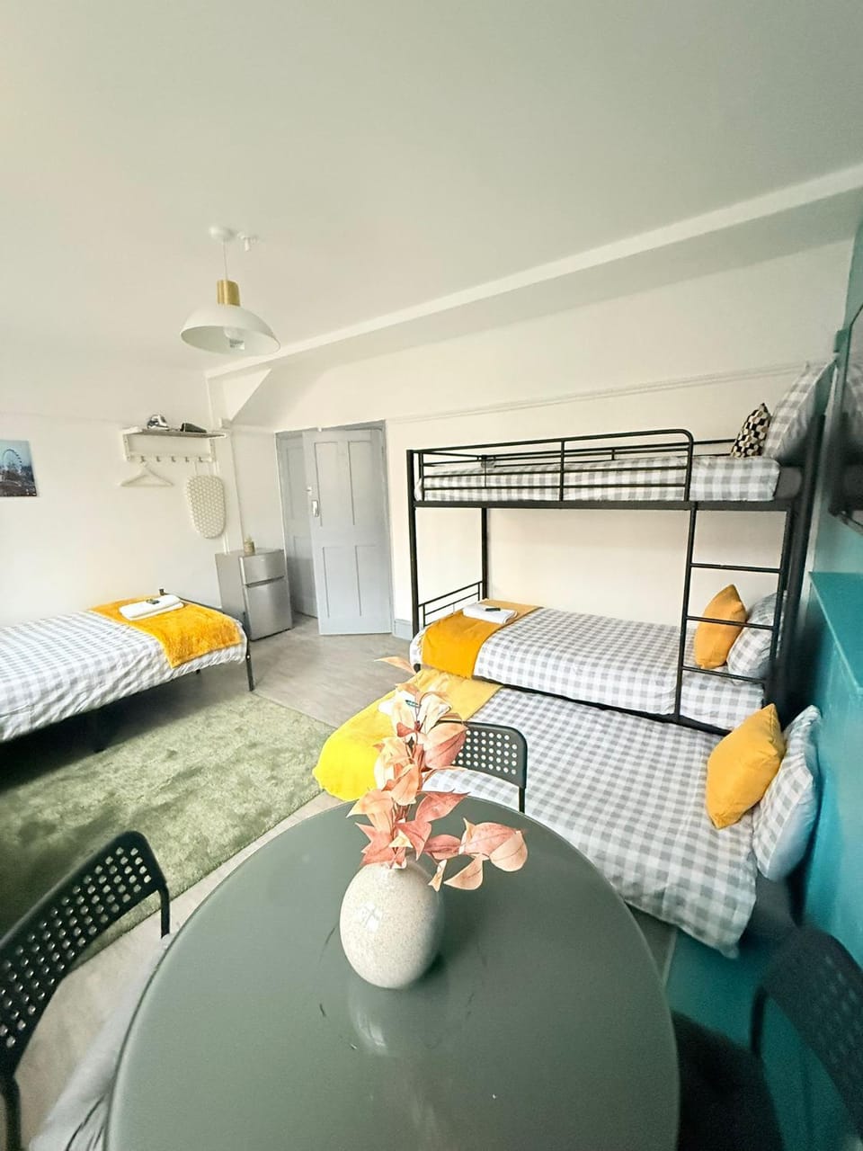 Tower Bridge Guest Rooms-76 Bed and Breakfast in London Borough of Southwark