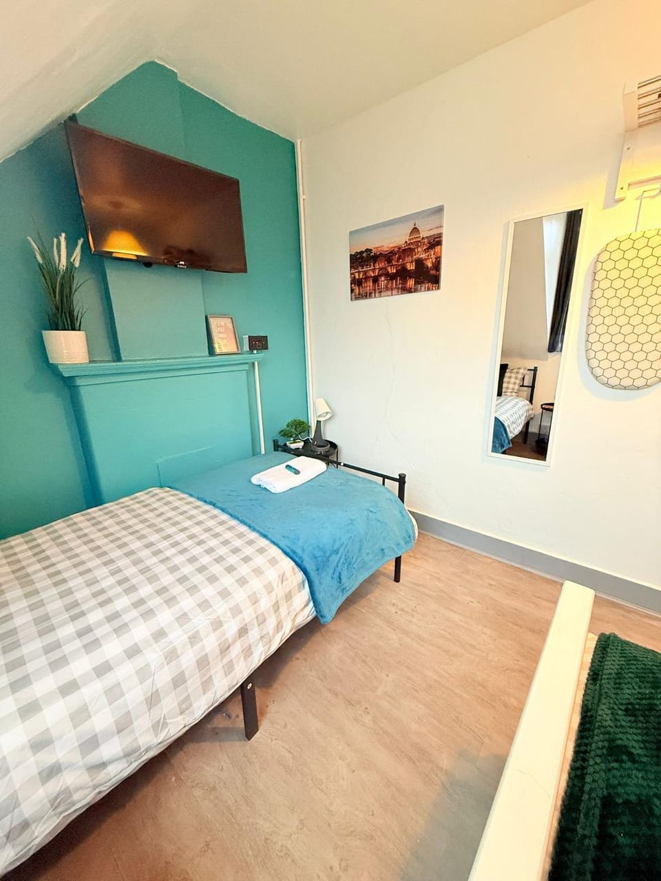 Tower Bridge Guest Rooms-76 Bed and Breakfast in London Borough of Southwark