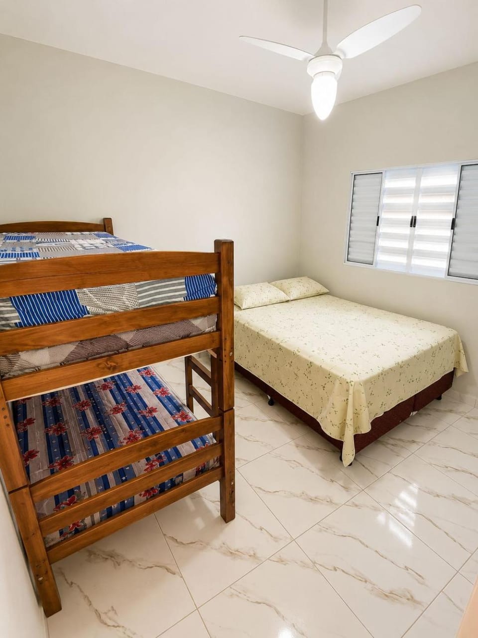 Bed, Photo of the whole room, Bedroom, bunk bed