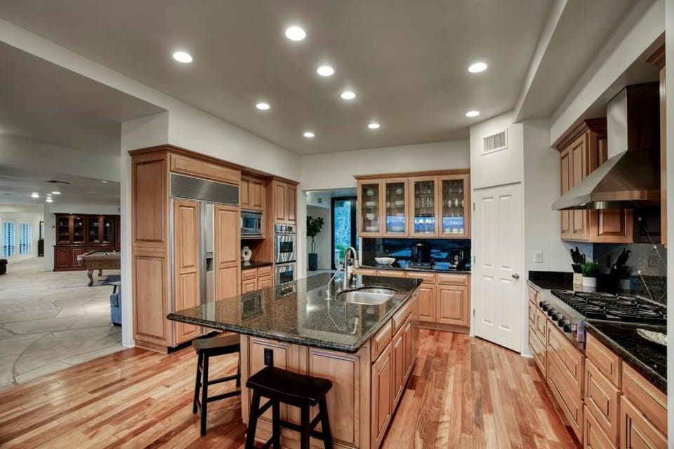 Endless Patio Views Skyline Serenity Game Room House in Paradise Valley