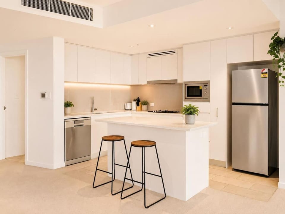 CBD Luxury 2B w Parking Sky View Apartment in Kangaroo Point