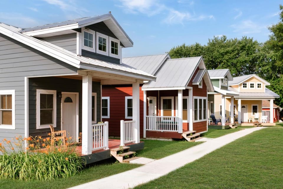 The Theatre District of Okoboji - The Playbill Cottage House in Okoboji