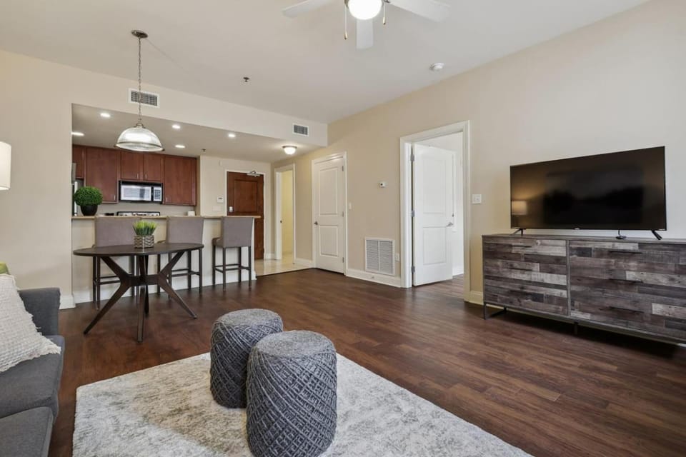 Suite Zen Central NOLA Stay Near French Qtr Apartment in French Quarter