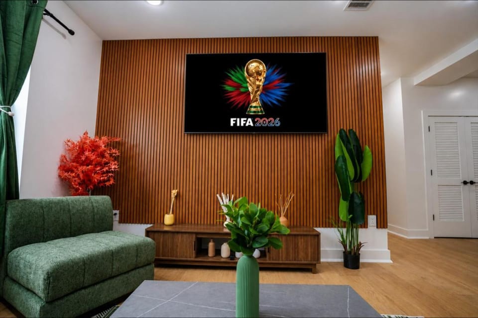 Communal lounge/ TV room, TV and multimedia, Living room, Seating area, Evening entertainment