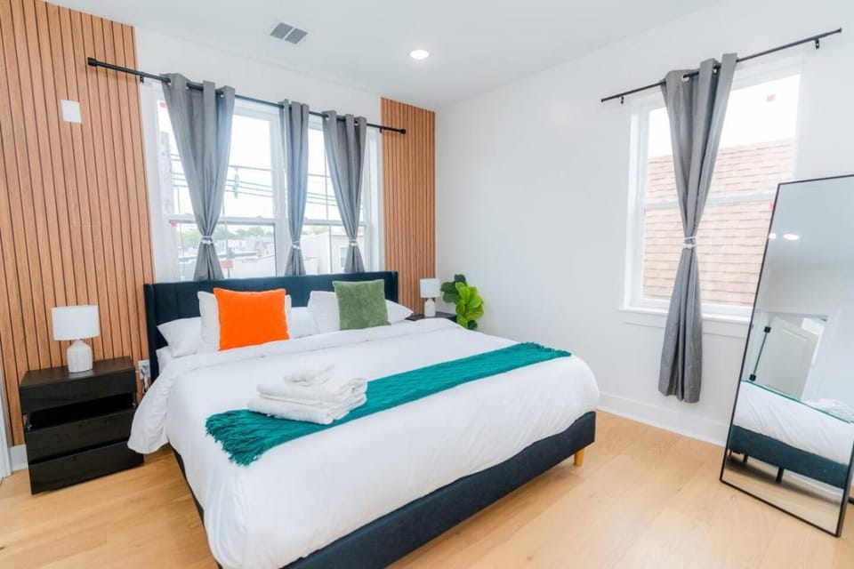 Bed, Photo of the whole room, Bedroom, wardrobe