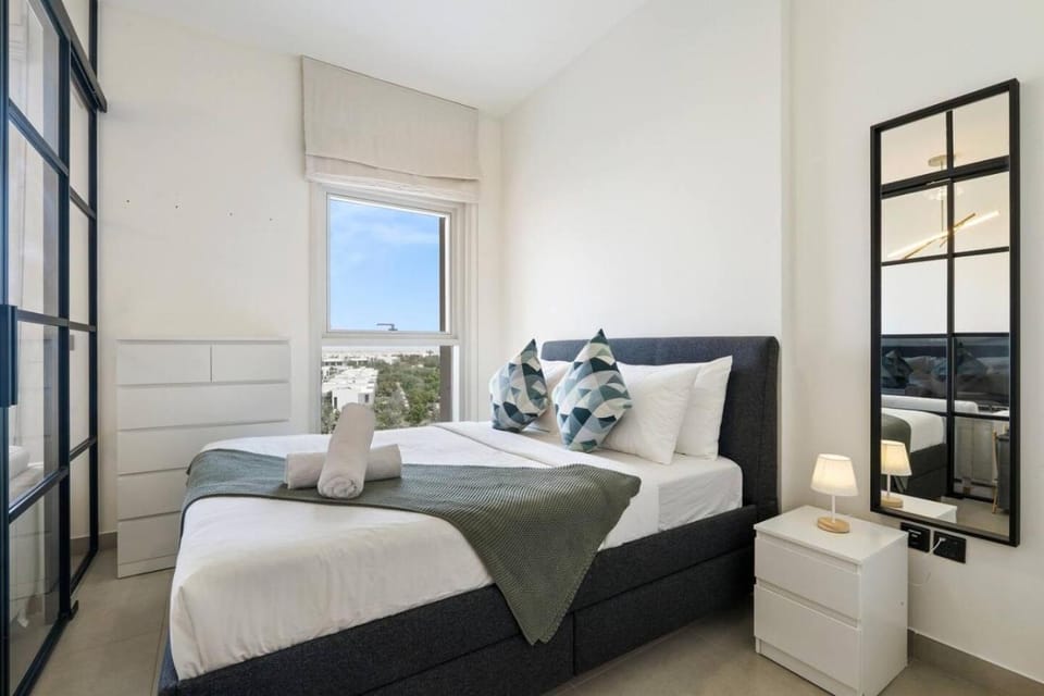 FIRST CLASS 1BR Bright Near Dubai Hills Mall Apartment in Dubai