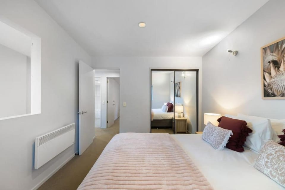 Location is gold 2 bed Apartment in Queenstown