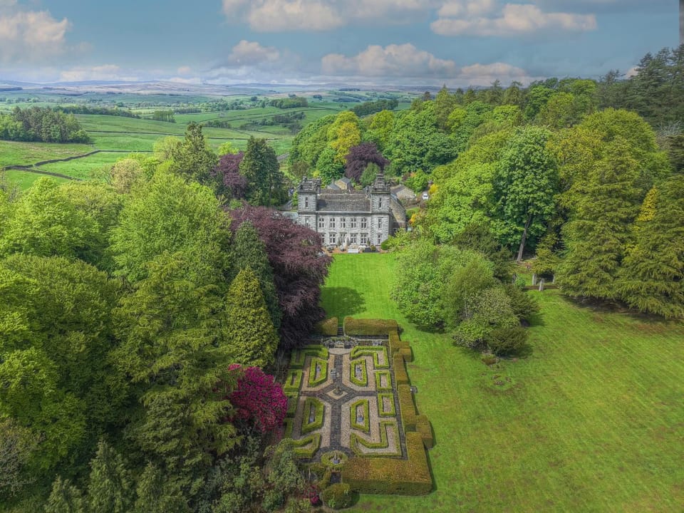 Property building, Garden, Garden view