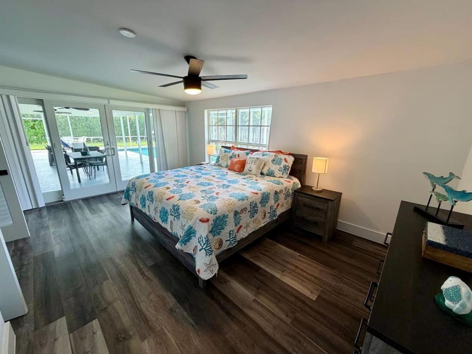 Spacious Family Home w Pool 4BR 3bath Beach nearby House in Marco Island