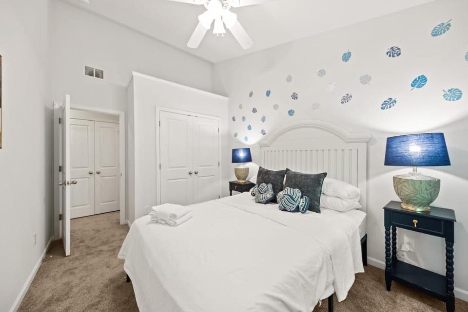 Rocking Oak Cottage of Charleston House in Goose Creek