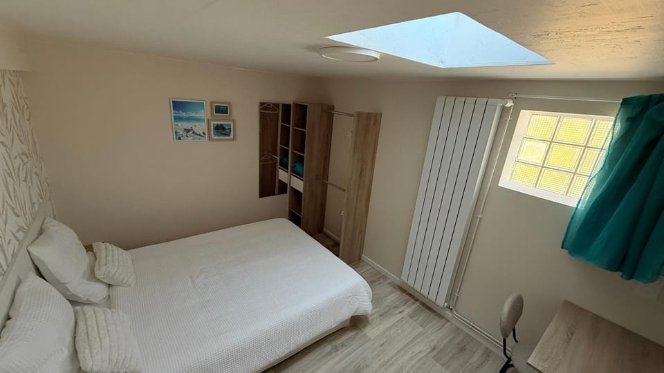 Bed, Photo of the whole room, Bedroom, storage, wardrobe