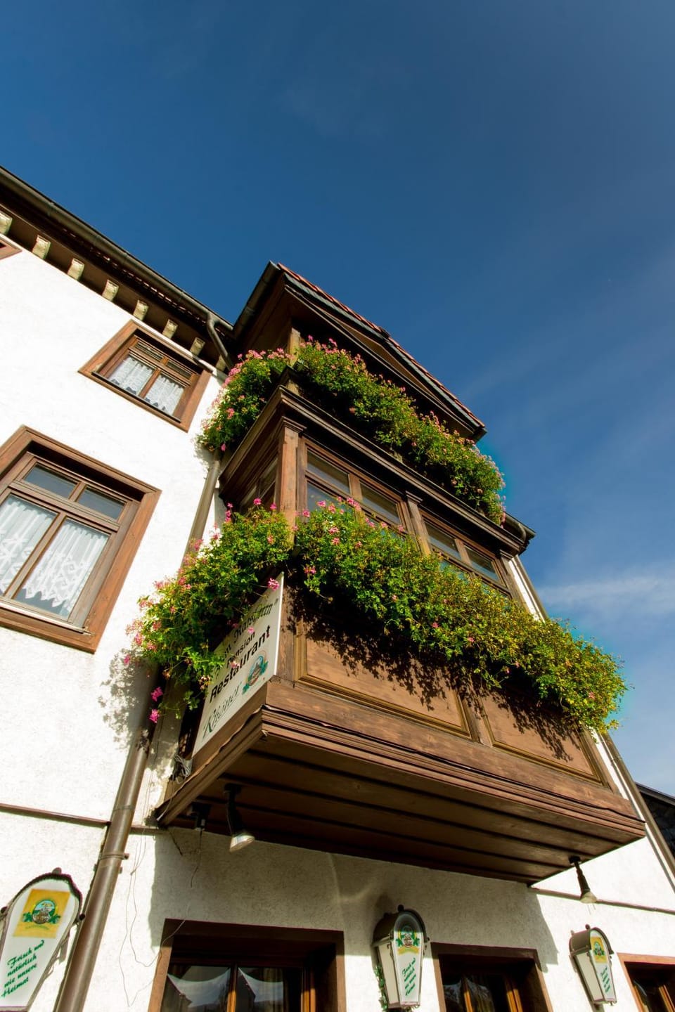 Facade/entrance, Balcony/Terrace