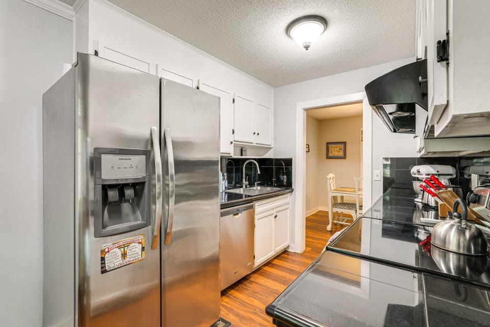 Large Yard & Fire Pit! Pet-Friendly Home in Ladson House in Summerville