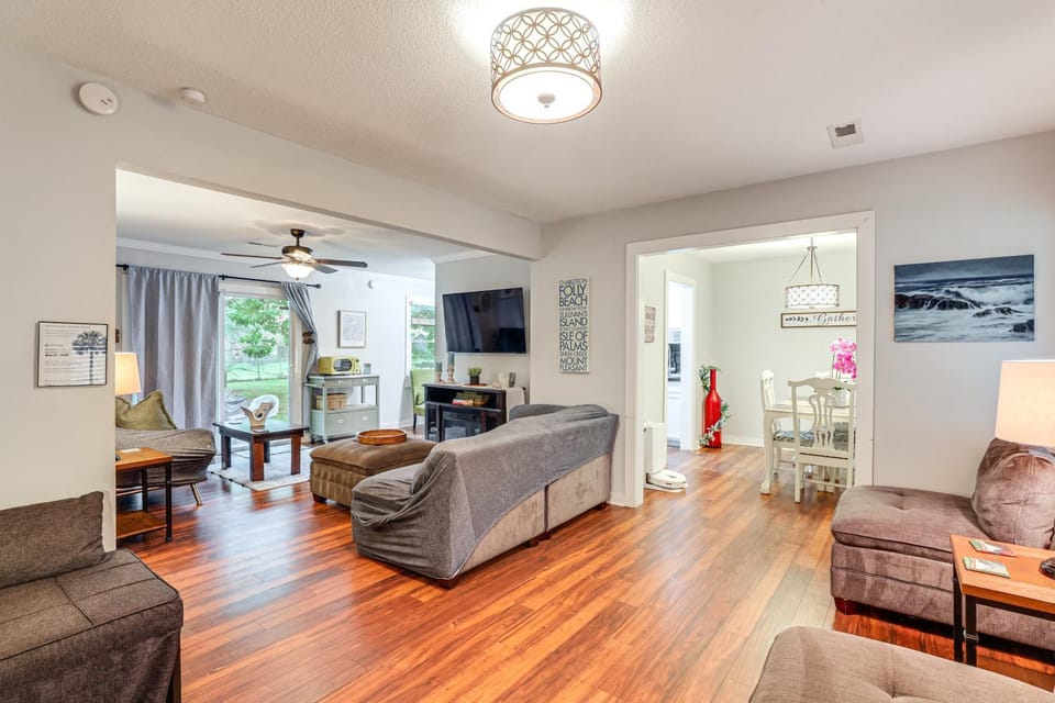 Large Yard & Fire Pit! Pet-Friendly Home in Ladson House in Summerville