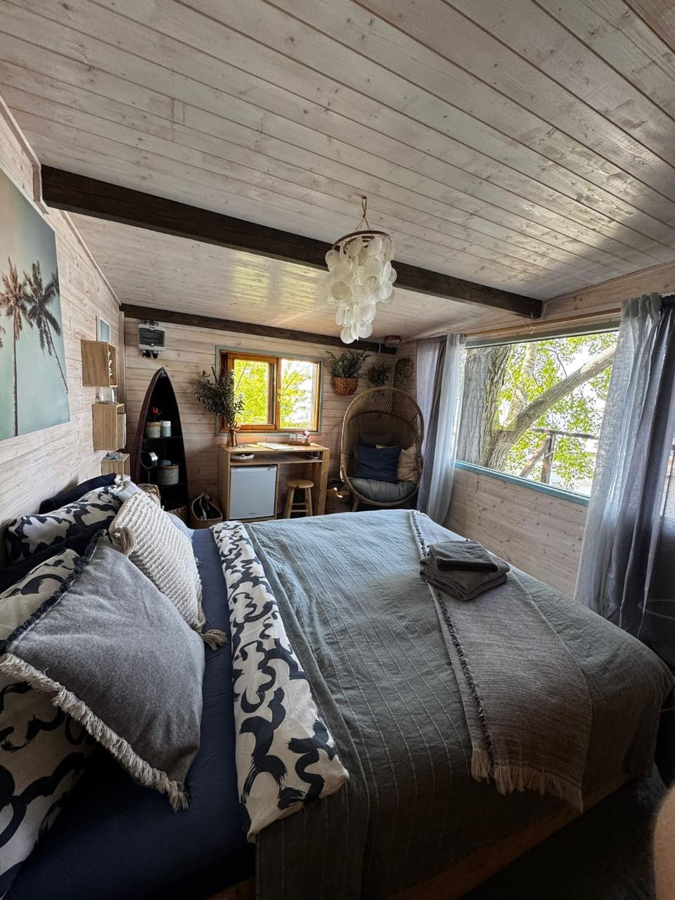 The Marina Treehouse Nature lodge in Bratislava