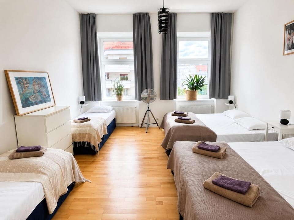 Bibi Family Apartment, 8 Guests, FREE Parking, near Wien Hauptbahnhof Apartment in Vienna