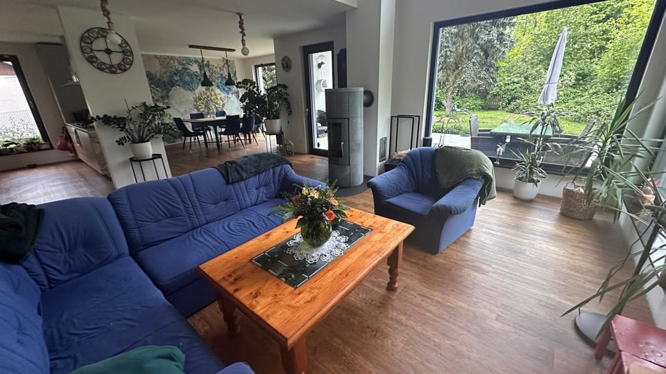 Communal lounge/ TV room, Internal: Not applicable to any particular room