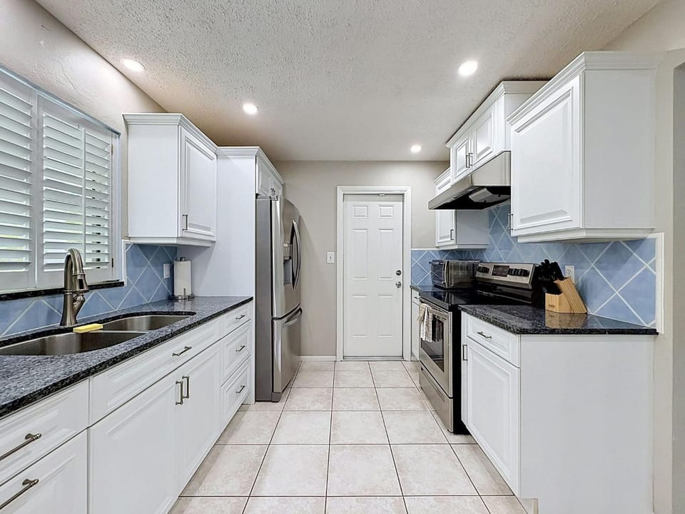 Spacious 4-Bedroom Pool Home near Seminole Beach House in Florida
