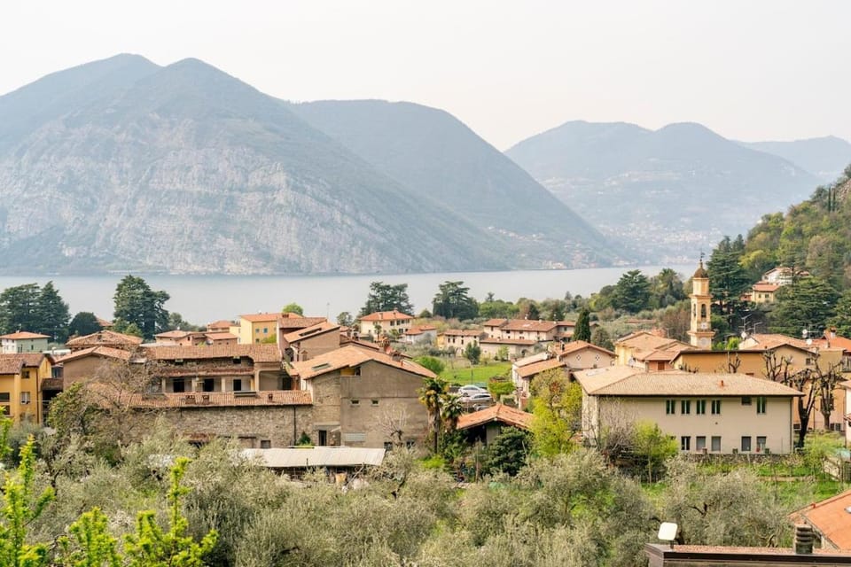 Appartamento miralago Apartment in Province of Brescia