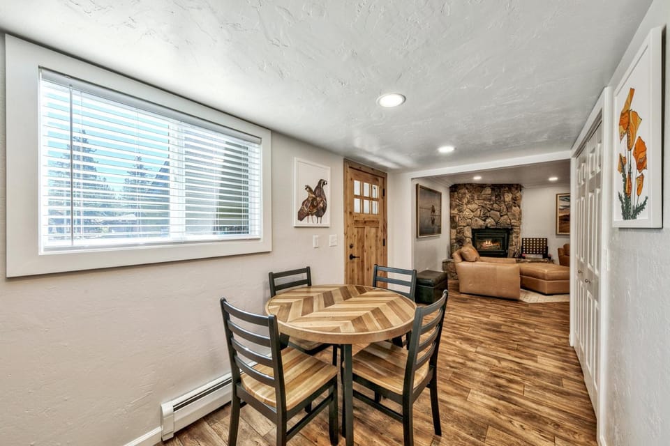 Day, Living room, Dining area, fireplace, furniture