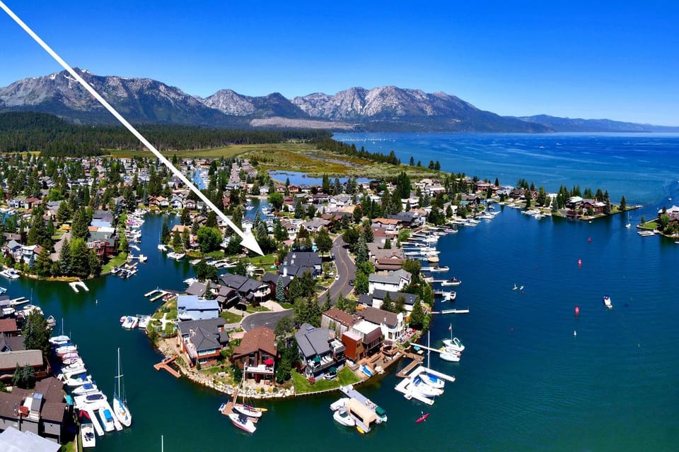 Day, Natural landscape, Bird's eye view, Lake view, Mountain view