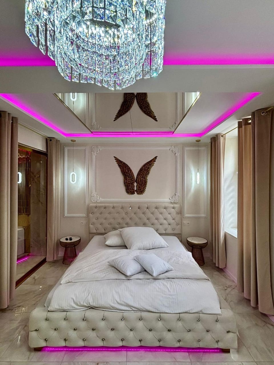 Bed, Bathroom, Photo of the whole room, Seating area, Bedroom, Bath