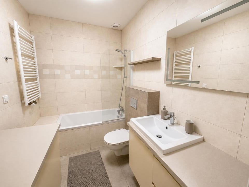Bathroom, Bath