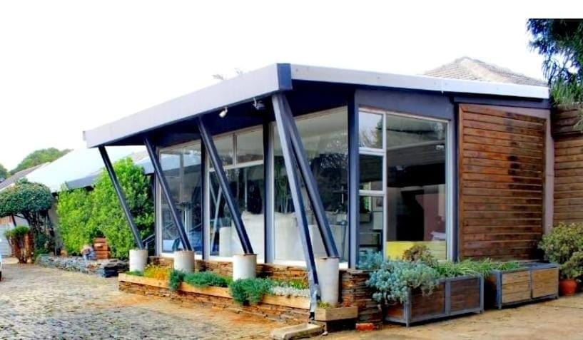Cockpit Guest House Bed and Breakfast in Gauteng
