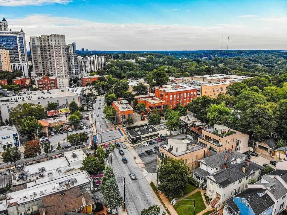 Midtown Gem 2 Block to Piedmont Park & BeltLine! Apartment in Atlanta