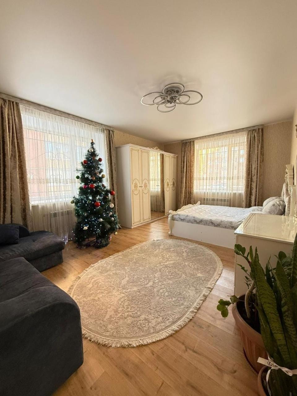 Bed, Living room