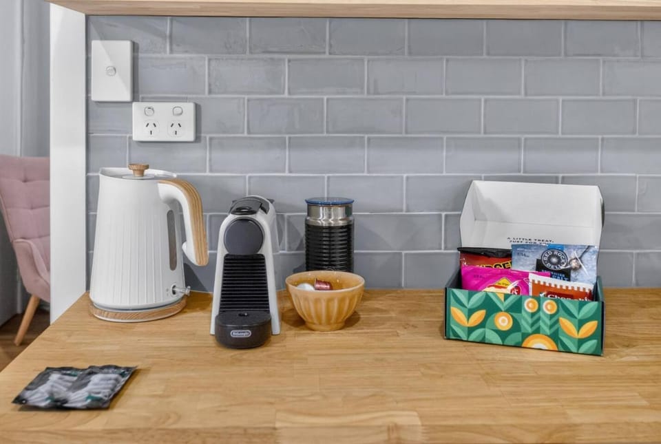 Coffee/tea facilities, Kitchen or kitchenette