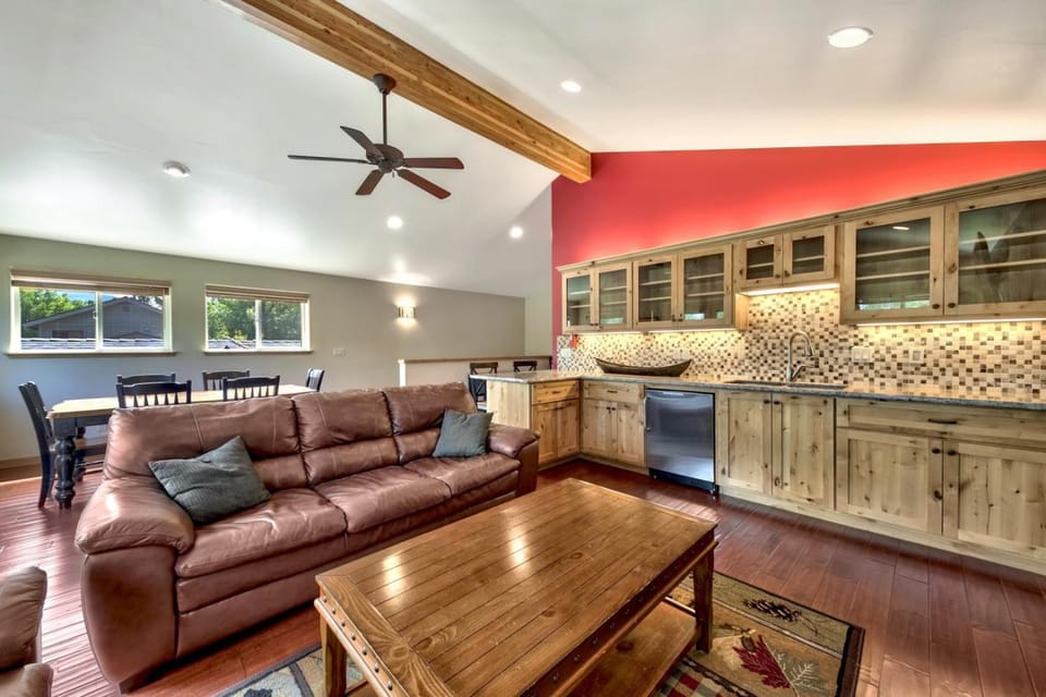Kitchen or kitchenette, Living room, Dining area, furniture