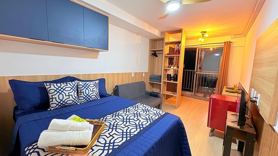 Bed, Kitchen or kitchenette, Living room, Photo of the whole room, Bedroom