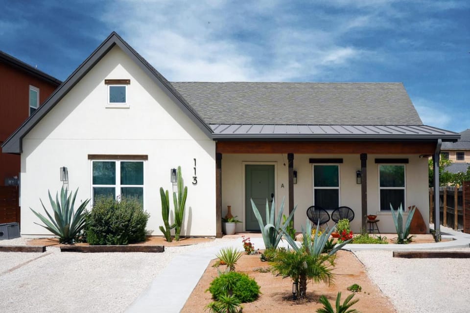 Orion B, Vaulted Ceilings, Pool, Bunk Room House in Port Isabel